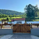 Romantic Lodge -Private Swimm-Spa