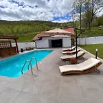Romantic Lodge -Private Swimm-Spa