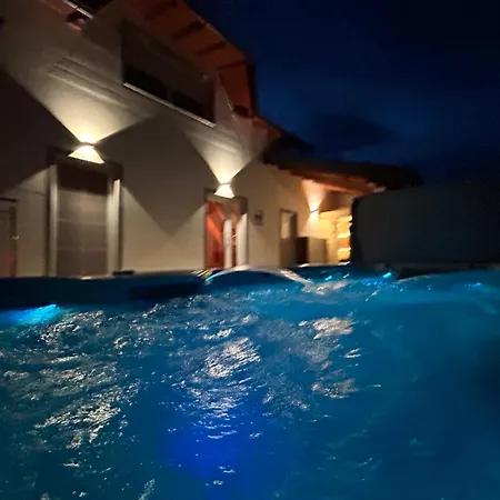 Romantic Lodge -Private Swimm-Spa